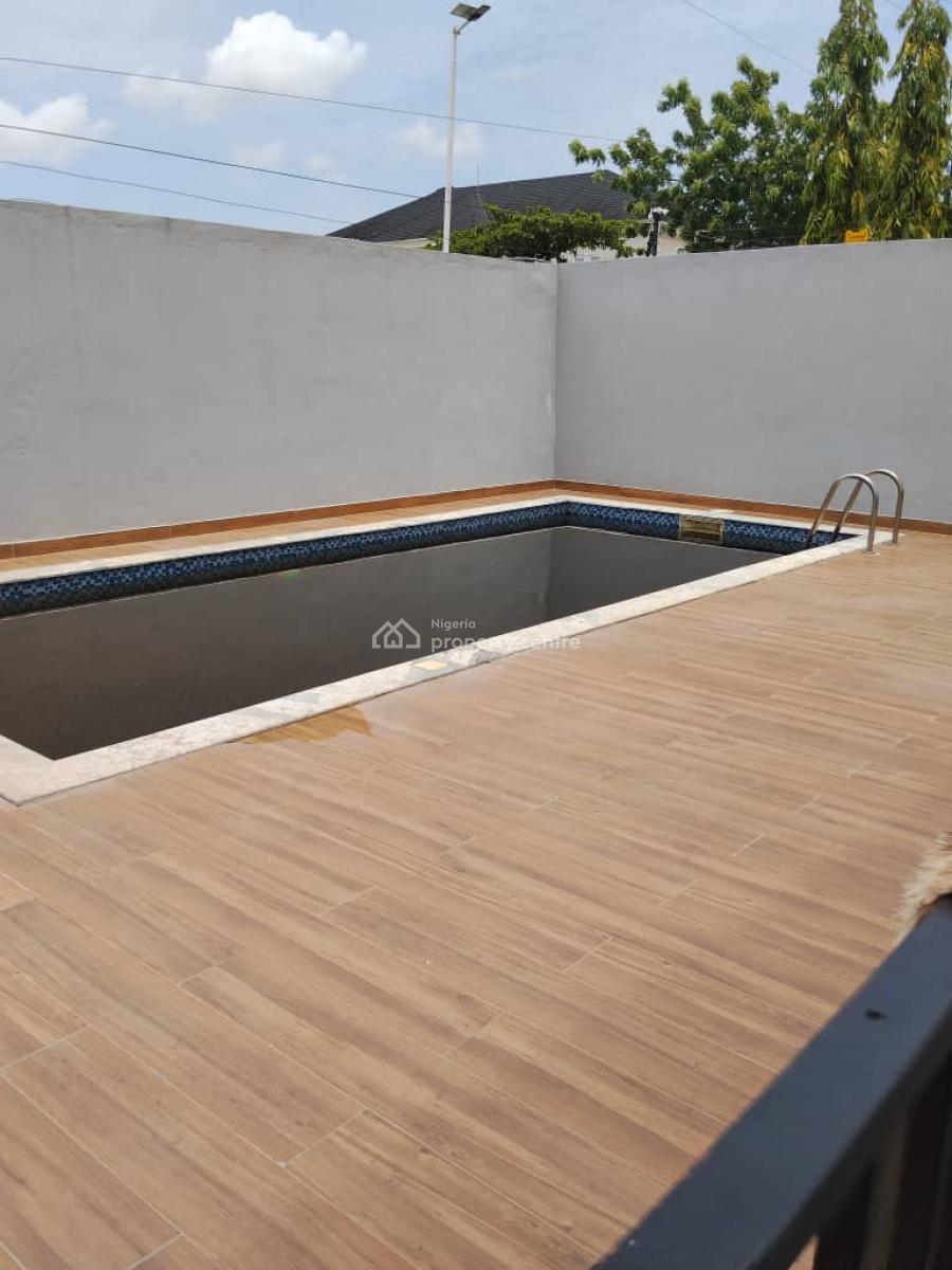 Four Bedroom Terrace, Lekki Phase 1, Lekki, Lagos, Terraced Duplex for Rent