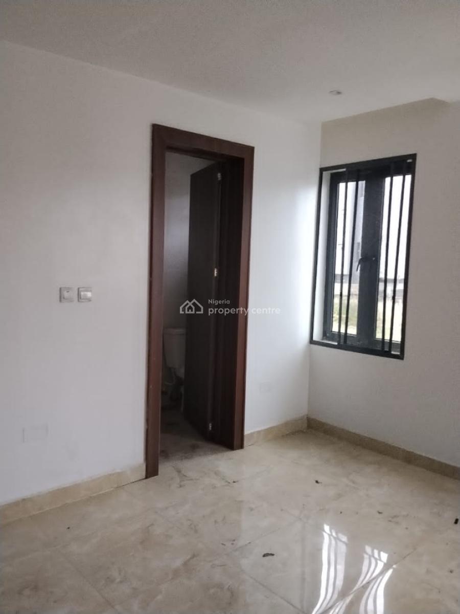 Four Bedroom Terrace, Lekki Phase 1, Lekki, Lagos, Terraced Duplex for Rent