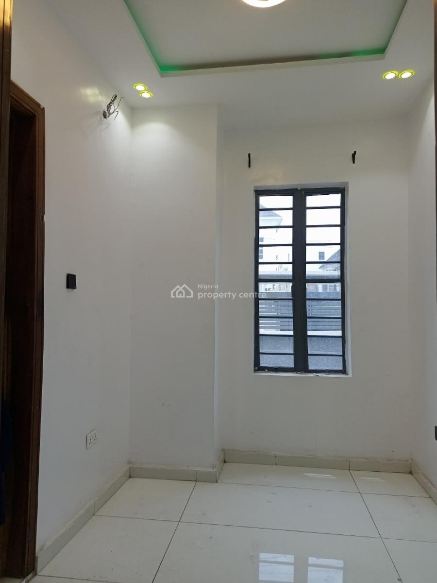 Very Big Parlour Space with Separate Kitchen, Canal West Estate, Osapa, Lekki, Lagos, Flat / Apartment for Rent
