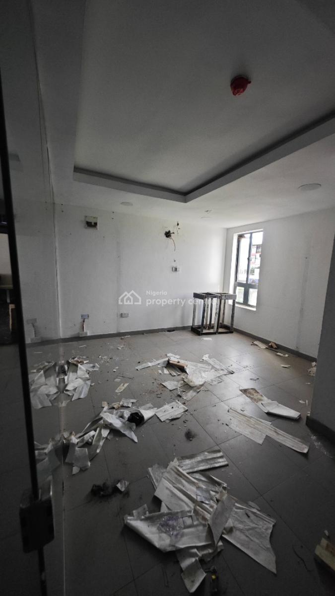25 Sqm Office Space in a Mall, Lekki Right, Lekki Phase 1, Lekki, Lagos, Office Space for Rent