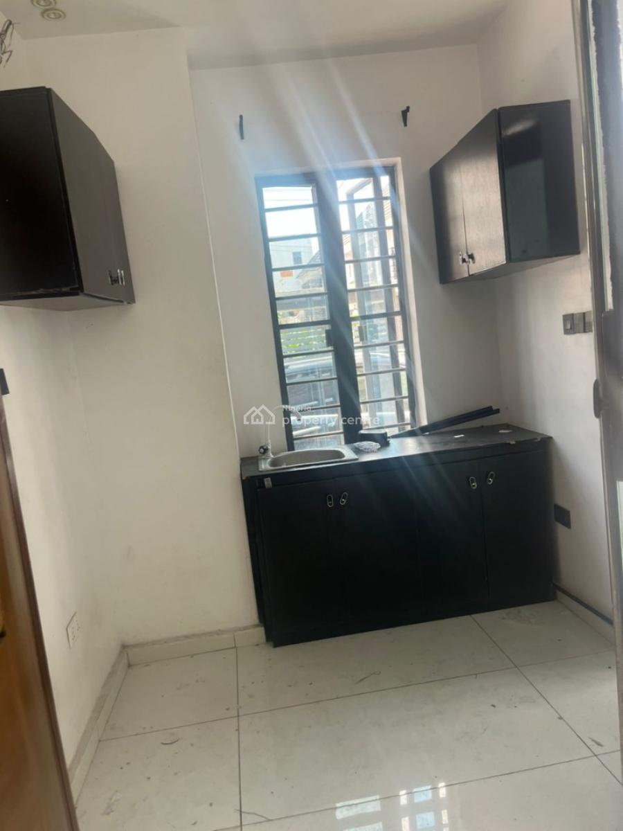 Spacious Studio Apartment with Separate Kitchen in Canal West Estate, Canal West Estate, Osapa, Lekki, Lagos, Flat / Apartment for Rent