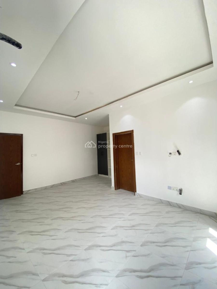 an Excellent 4 Bedroom Terrace Duplex in a Secured Estate, Ikota, Lekki, Lagos, Terraced Duplex for Sale