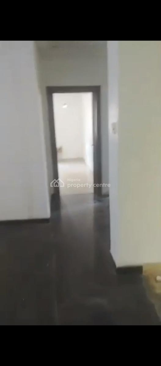a Well Maintained 5 Bedroom with Bq, Lekki Phase 1, Lekki, Lagos, Office Space for Rent