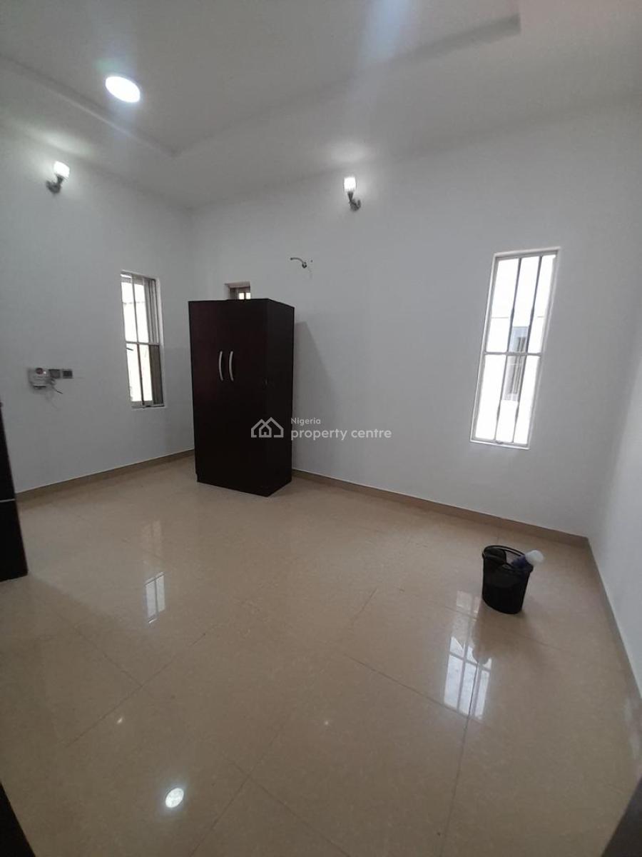 Luxury 4 Bedroom Semidetached with Bq with Excellent Facility, Chevron, Lekki, Lagos, Semi-detached Duplex for Rent