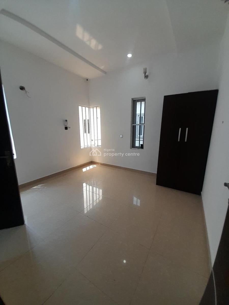 Luxury 4 Bedroom Semidetached with Bq with Excellent Facility, Chevron, Lekki, Lagos, Semi-detached Duplex for Rent