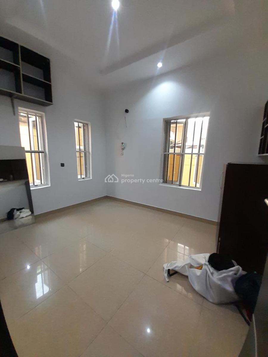Luxury 4 Bedroom Semidetached with Bq with Excellent Facility, Chevron, Lekki, Lagos, Semi-detached Duplex for Rent