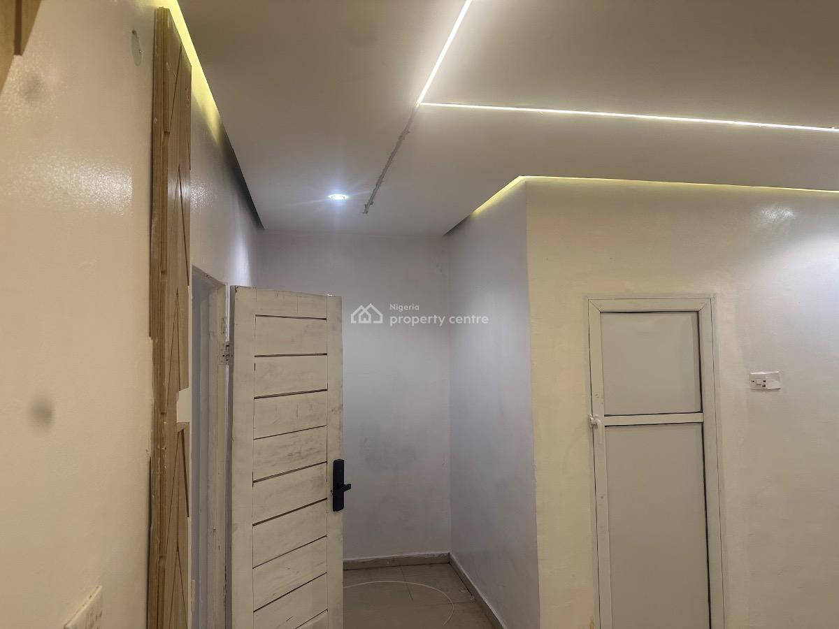 1 Standard Bedroom Apartment, Oniru Estate, Victoria Island (vi), Lagos, Mini Flat (room and Parlour) for Rent