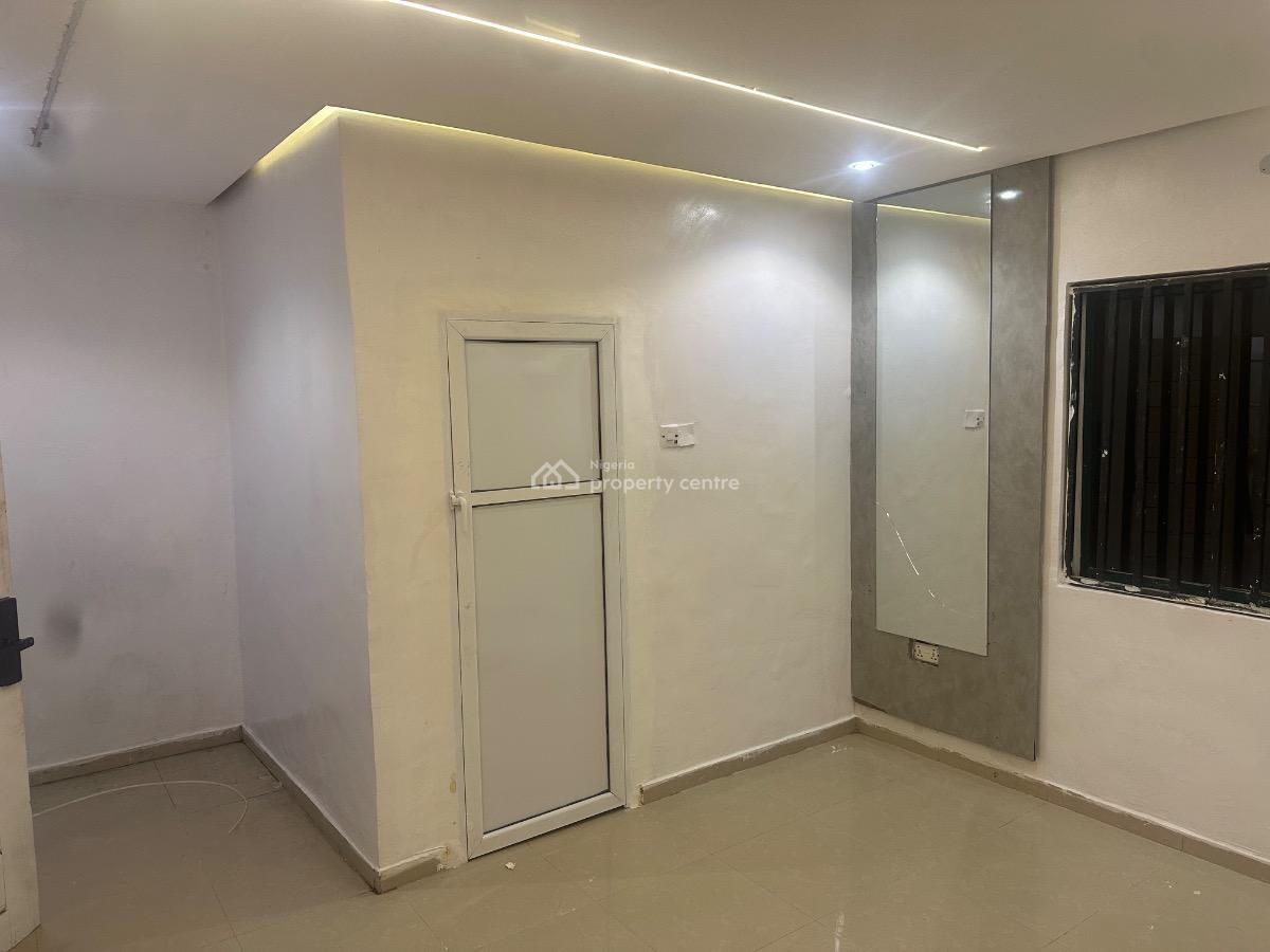 1 Standard Bedroom Apartment, Oniru Estate, Victoria Island (vi), Lagos, Mini Flat (room and Parlour) for Rent
