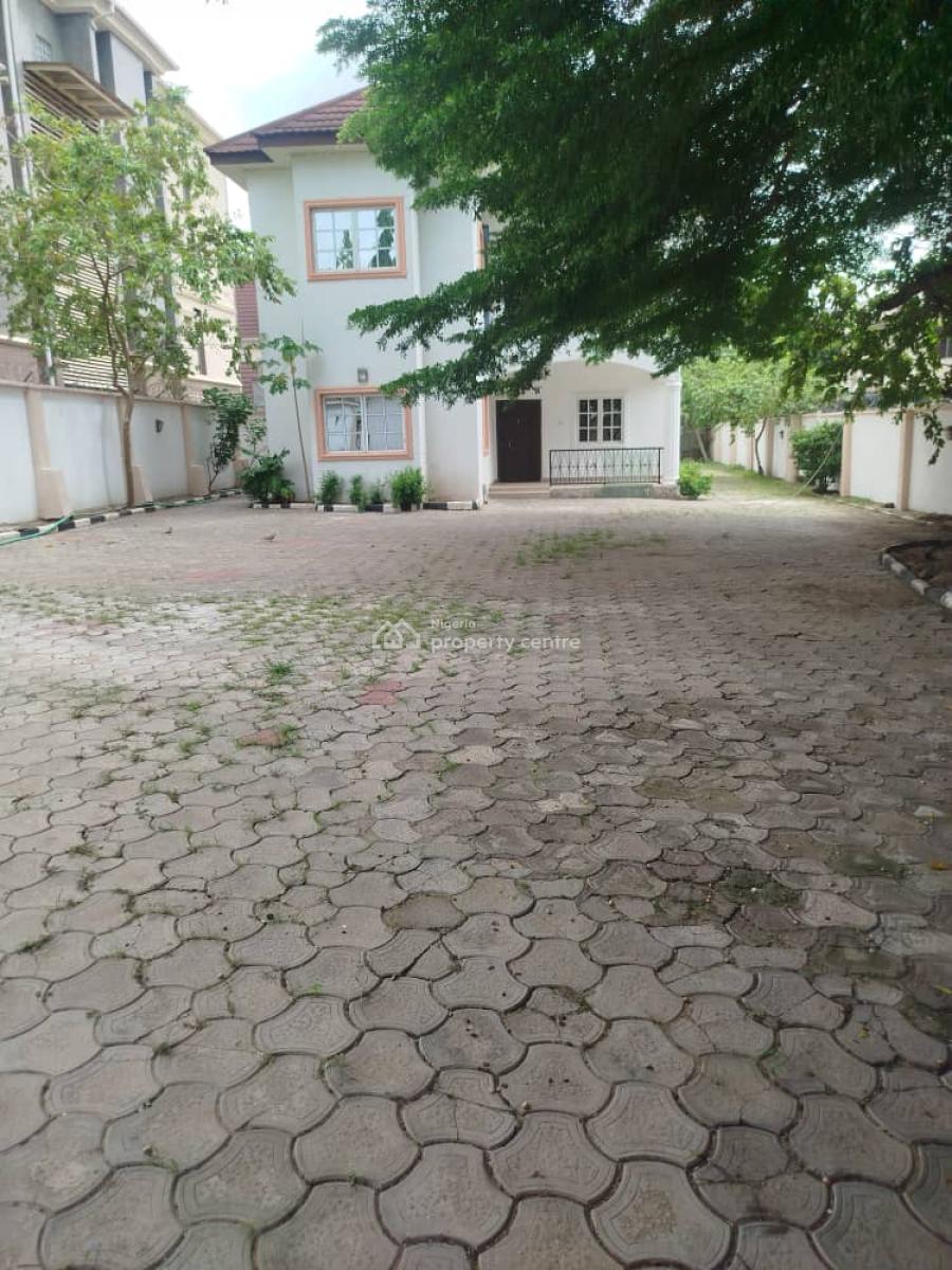 6 Bedroom Fully Detached with 2 Rooms B/q, Off Ademola Adetokunbo, Wuse 2, Abuja, Detached Duplex for Rent