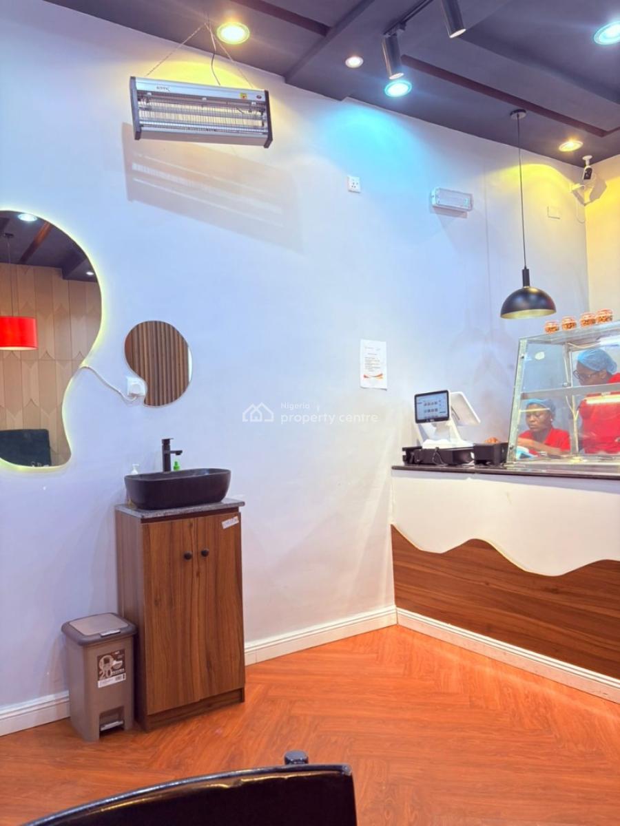 Fully Equipped and Functioning Resistant in a Mall, Ologolo, Lekki, Ologolo, Lekki, Lagos, Restaurant / Bar for Sale