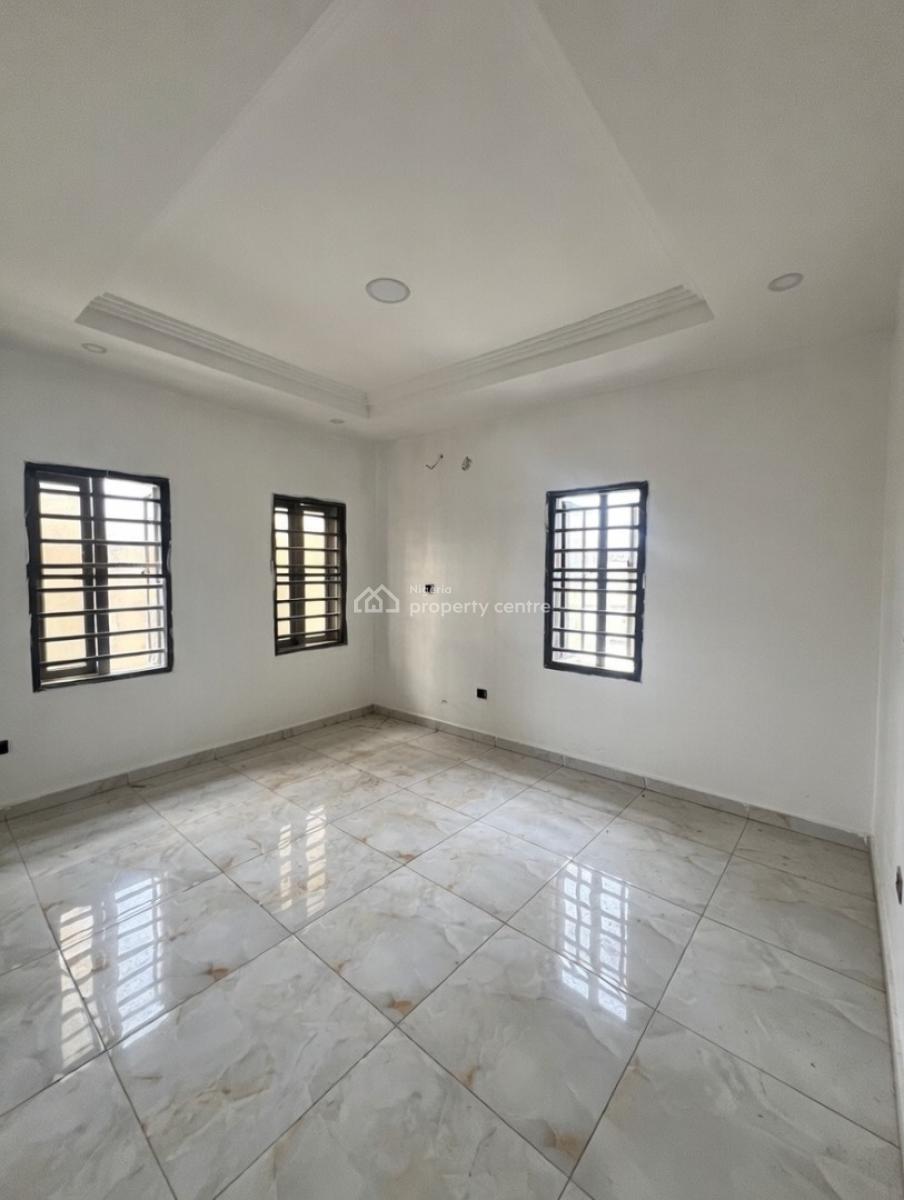 a Well Built 2bedroom Flat, Pepperoni Abraham Adesunya, Lekki Phase 2, Lekki, Lagos, Flat / Apartment for Rent