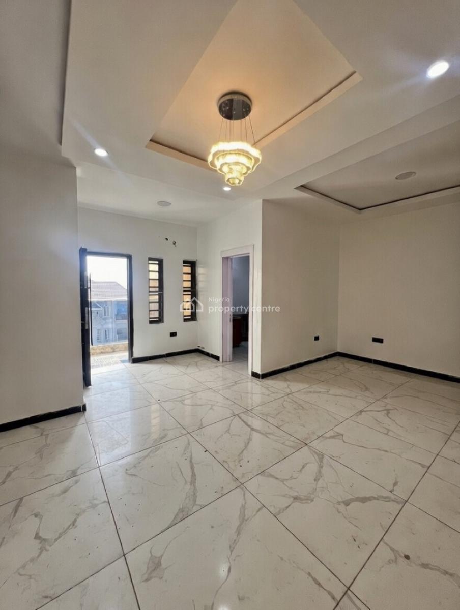 a Well Built 2bedroom Flat, Pepperoni Abraham Adesunya, Lekki Phase 2, Lekki, Lagos, Flat / Apartment for Rent