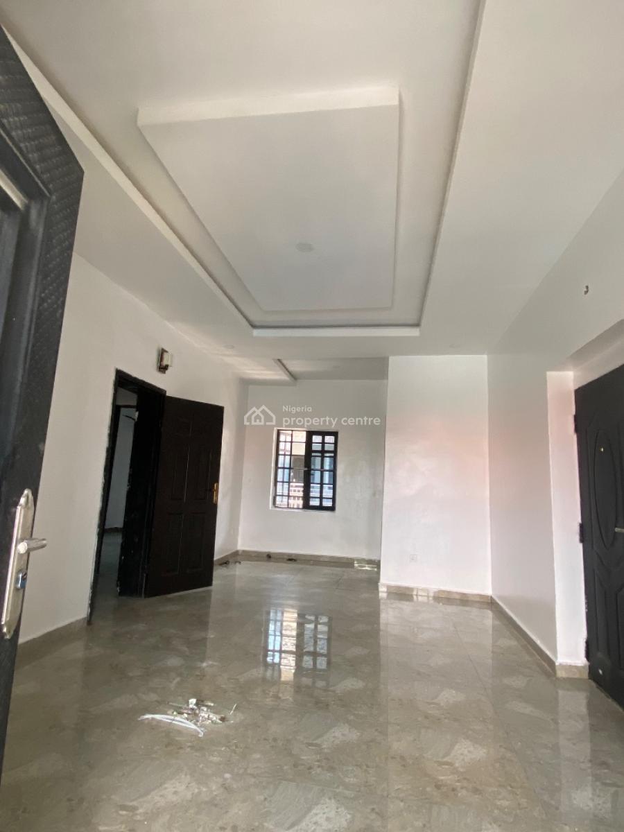 Luxury Spacious 2bedroom Apartment Upstairs, in a Secured Estate in Sangotedo Ajah, Sangotedo, Ajah, Lagos, Flat / Apartment for Rent