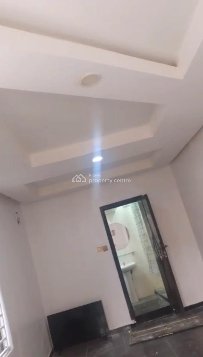 Neatly Renovated Selfcontain Apartment, Lekki Phase 1, Lekki, Lagos, Self Contain (single Rooms) for Rent