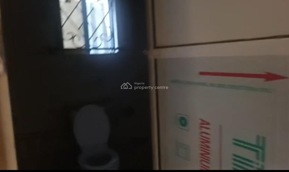 Spacious & Clean Minii Flat in a Good Location Accesible to The Bustop, Close to The Bustop, Irawo, Kosofe, Lagos, Mini Flat (room and Parlour) for Rent