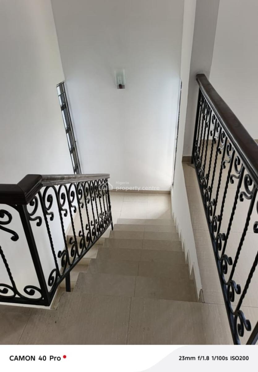 Fantastic Well Maintained 4 Bedroom Fully Detached House with 3 Rooms, Off Road 2, Vgc, Lekki, Lagos, Detached Duplex for Sale