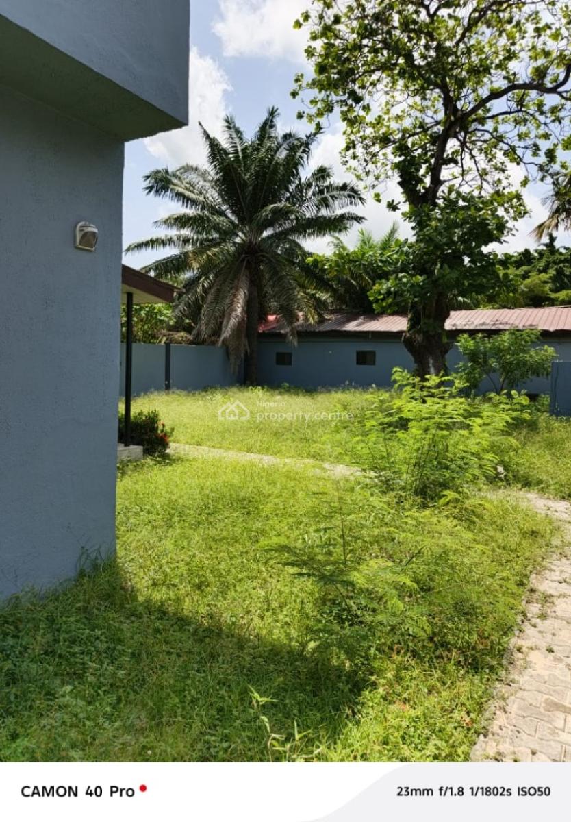 Fantastic Well Maintained 4 Bedroom Fully Detached House with 3 Rooms, Off Road 2, Vgc, Lekki, Lagos, Detached Duplex for Sale