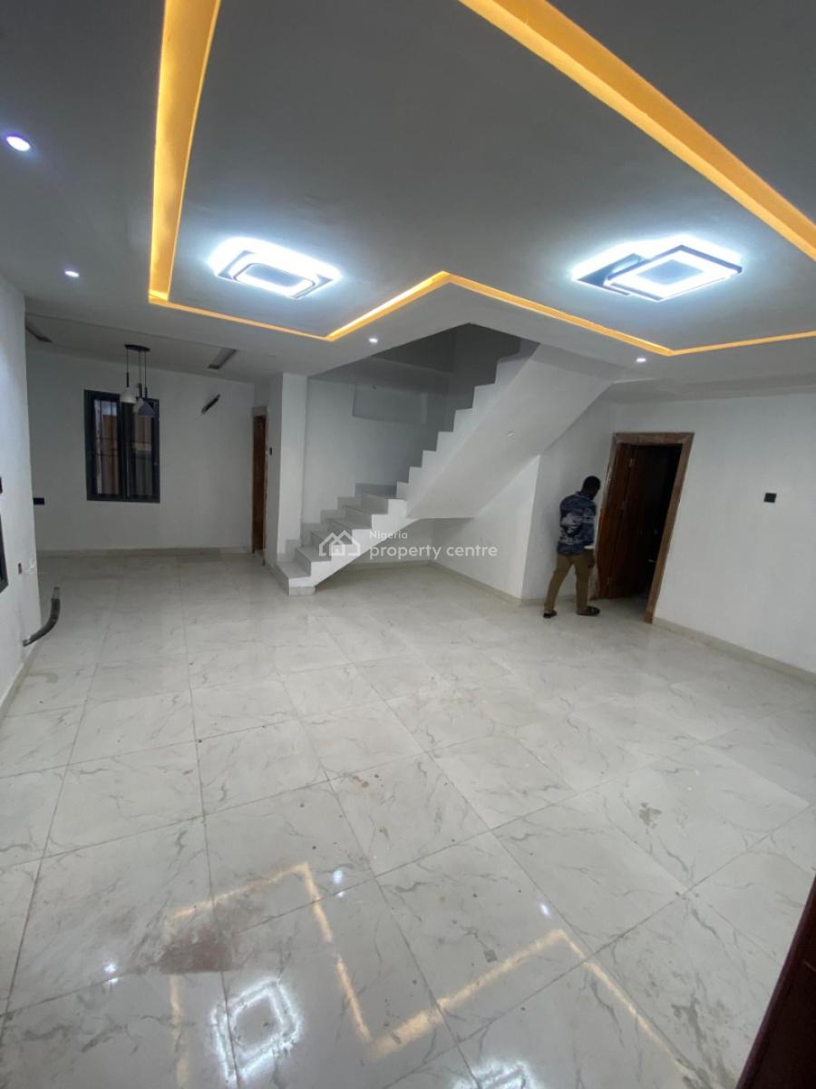 4 Bedroom Maisonette House in with a Bq, Lekki Proper, Lekki Phase 1, Lekki, Lagos, Flat / Apartment for Rent