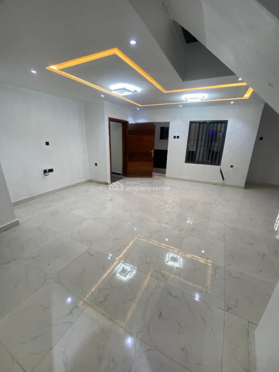 4 Bedroom Maisonette House in with a Bq, Lekki Proper, Lekki Phase 1, Lekki, Lagos, Flat / Apartment for Rent