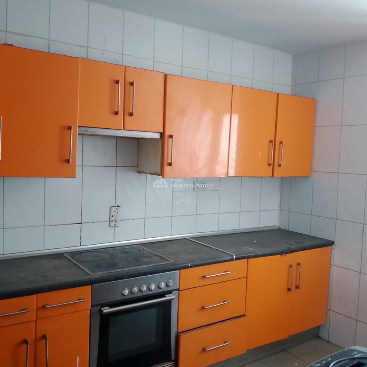 Well-maintained Partly Furnished 4-bedroom, Victoria Island (vi), Lagos, Flat / Apartment for Rent