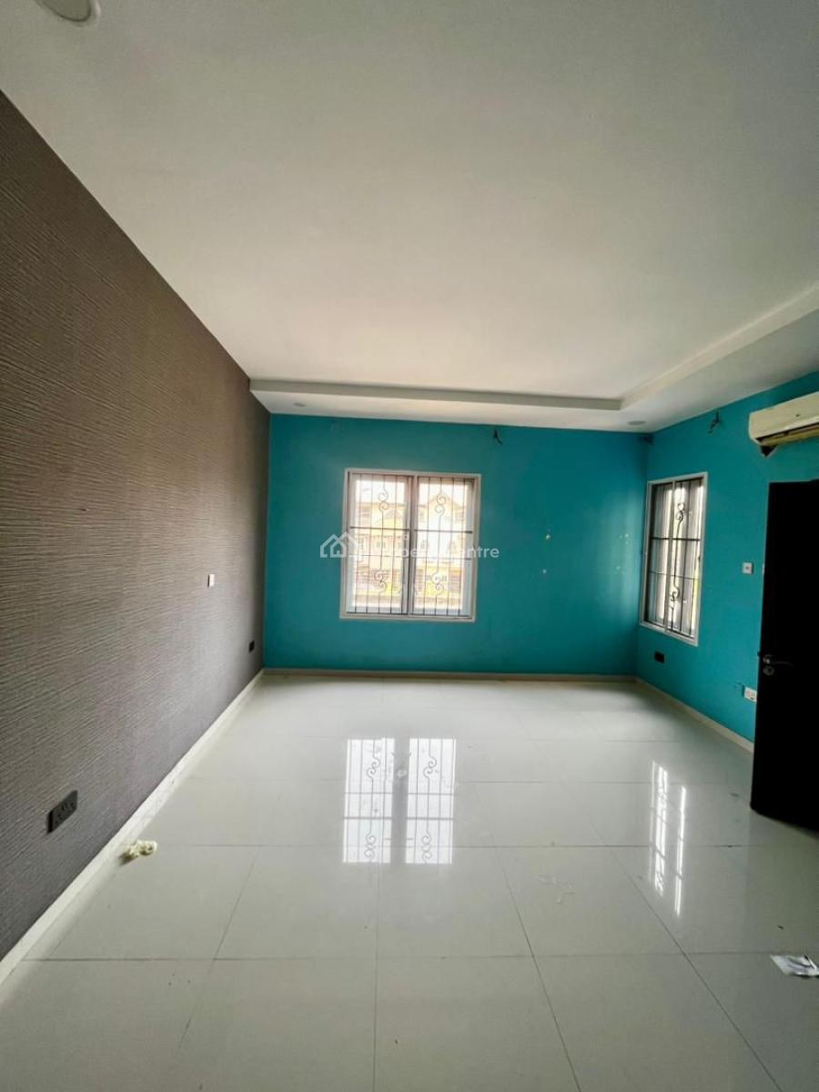 3 Bedroom Flat with 2 Room Bq and 24 Hours Light. with Pool, Lekki Proper, Lekki Phase 1, Lekki, Lagos, Flat / Apartment for Rent