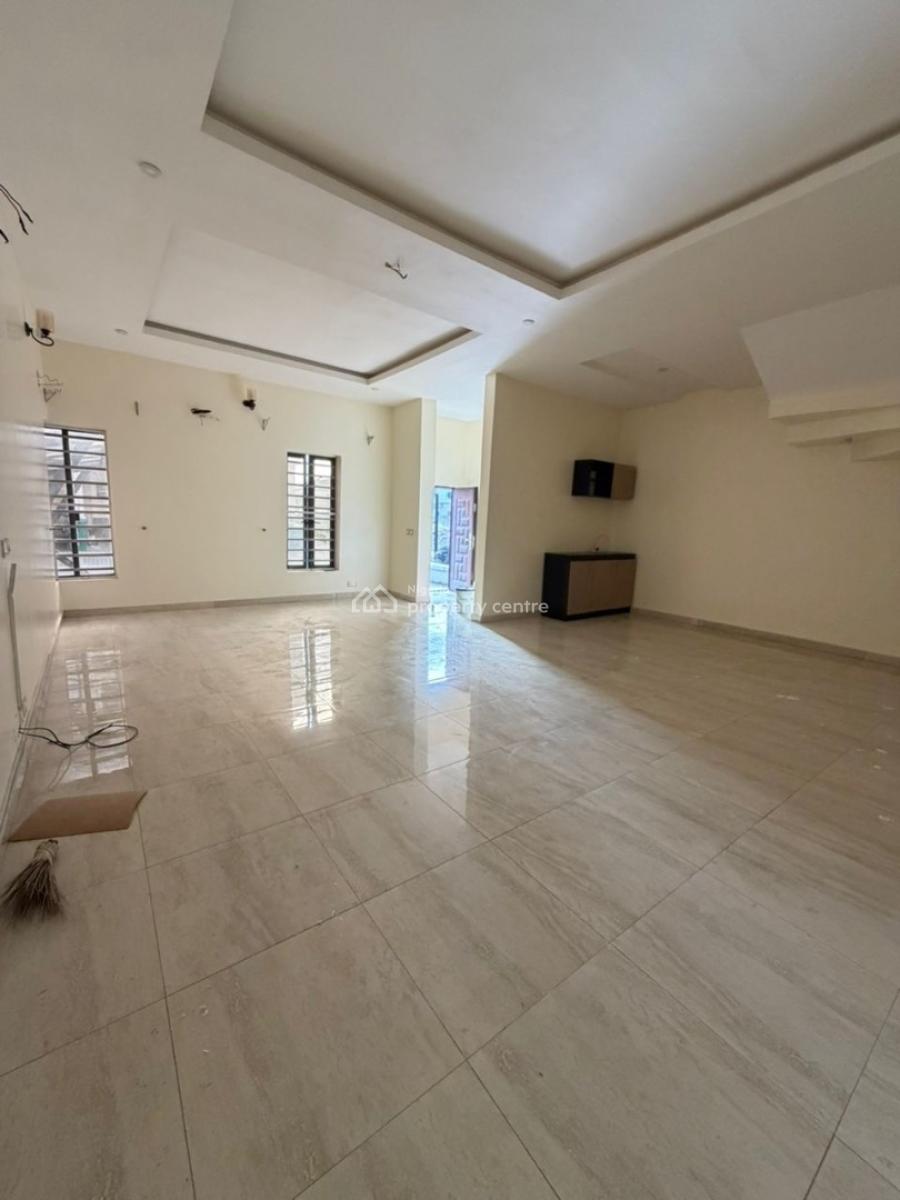 Fully Serviced Massive Studio Apt with a Standard Kitchen, Ikota Lekki Lagos, Ikota, Lekki, Lagos, Self Contain (single Rooms) for Rent