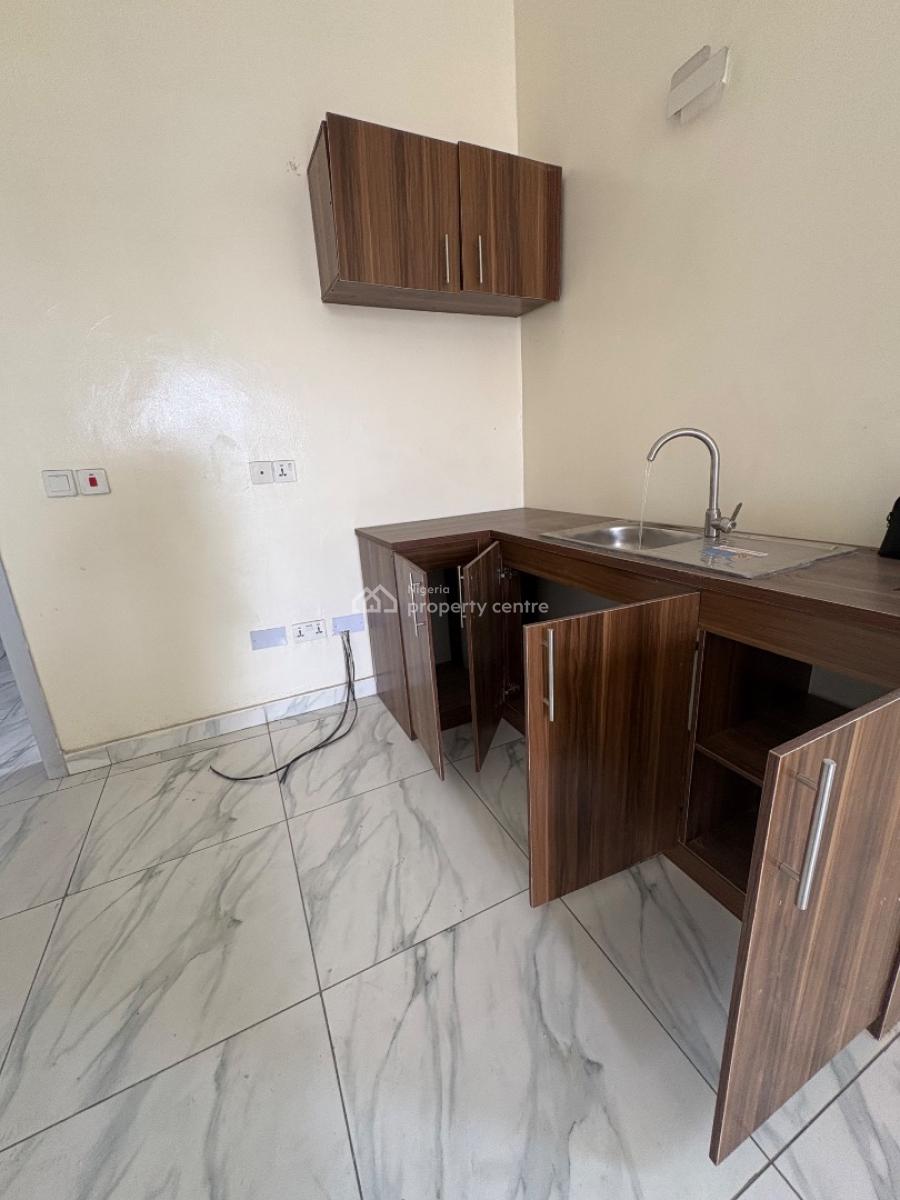 Very Massive Standard Mini Flat, Agungi Estate Very Close to The Express and Bus Stop, Agungi, Lekki, Lagos, Mini Flat (room and Parlour) for Rent