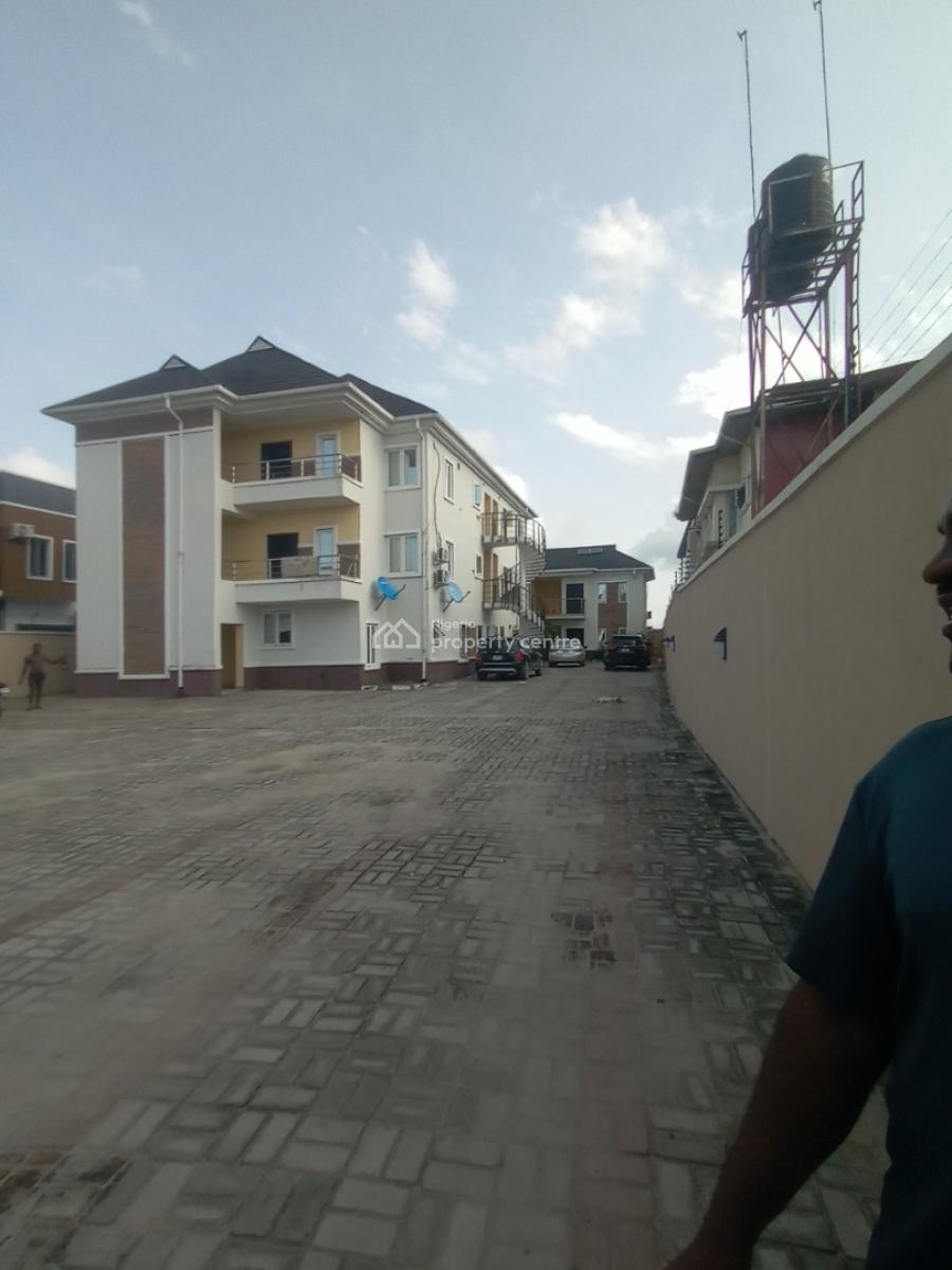 Well Maintained 2 Bedroom Flat Upstairs, Scheme 2 Estate, Ilaje, Ajah, Lagos, Flat / Apartment for Rent