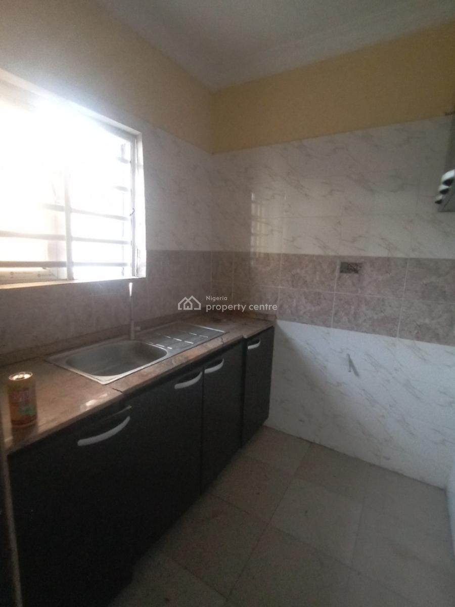 Well Maintained 2 Bedroom Flat Upstairs, Scheme 2 Estate, Ilaje, Ajah, Lagos, Flat / Apartment for Rent