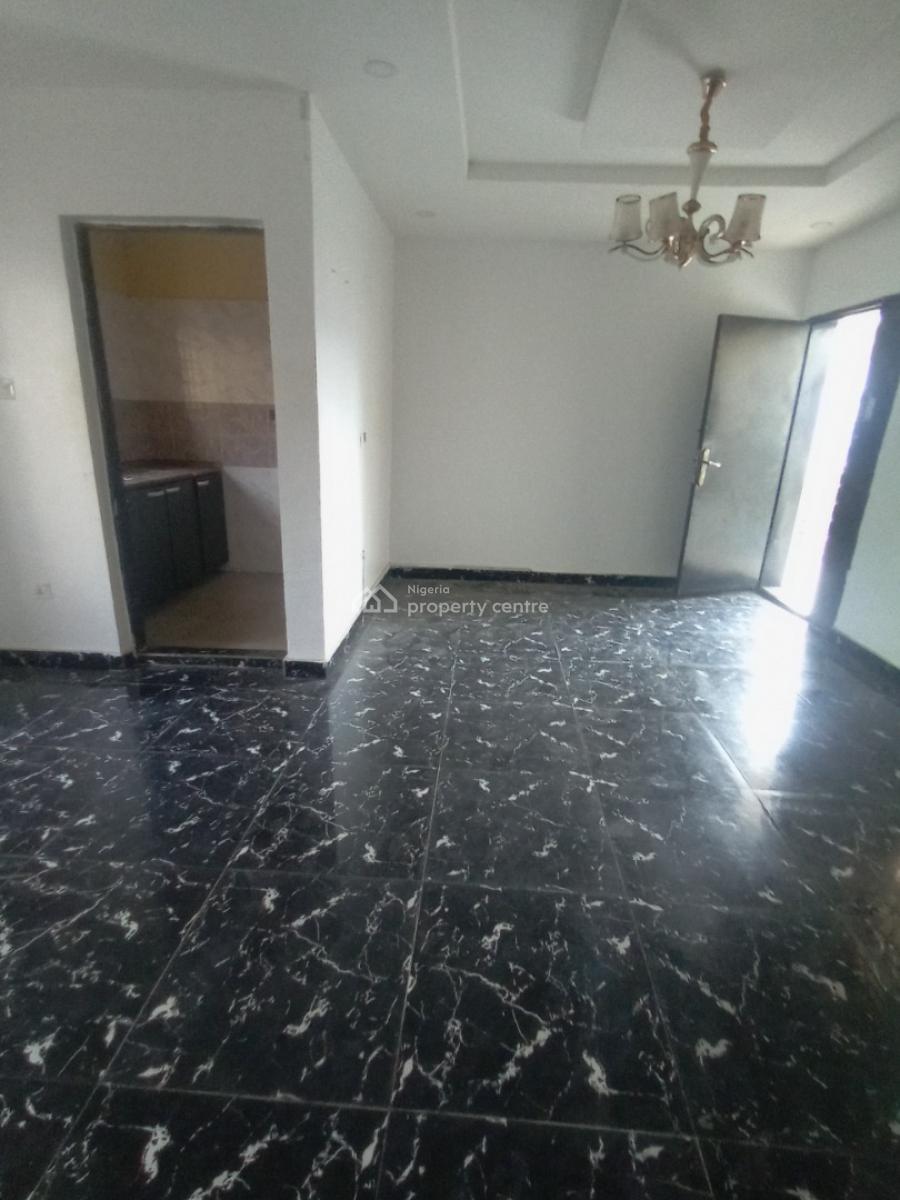 Well Maintained 2 Bedroom Flat Upstairs, Scheme 2 Estate, Ilaje, Ajah, Lagos, Flat / Apartment for Rent