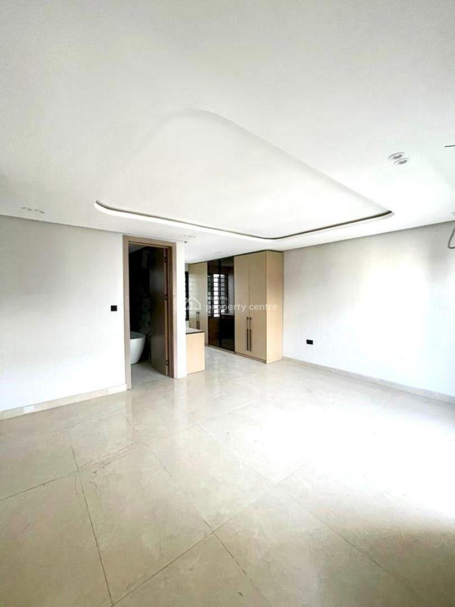 Well Finished 4bedroom Town House in a Secured Estate, Well Finished 4bedroom Town House in a Secured Enviornment, Lekki Phase 1, Lekki, Lagos, Terraced Duplex for Sale