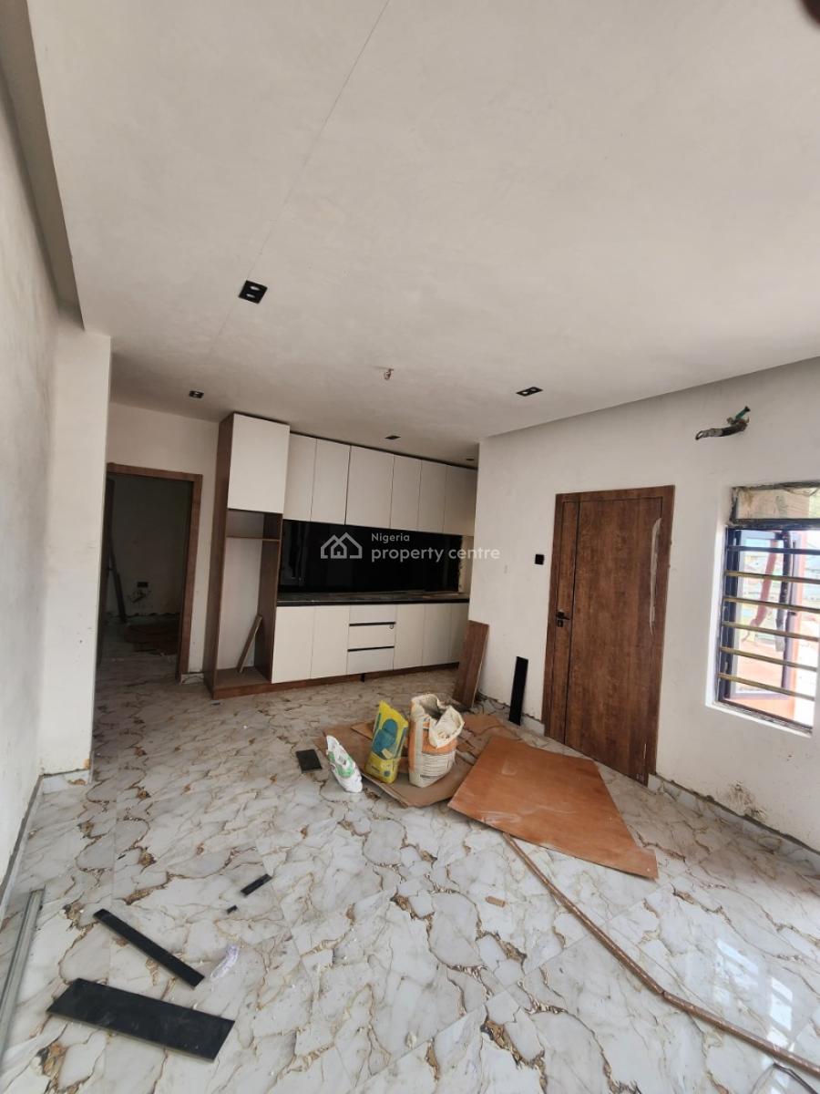 Luxury 1 Bedroom Flat, Gasper Street, Surulere, Lagos, Mini Flat (room and Parlour) for Sale