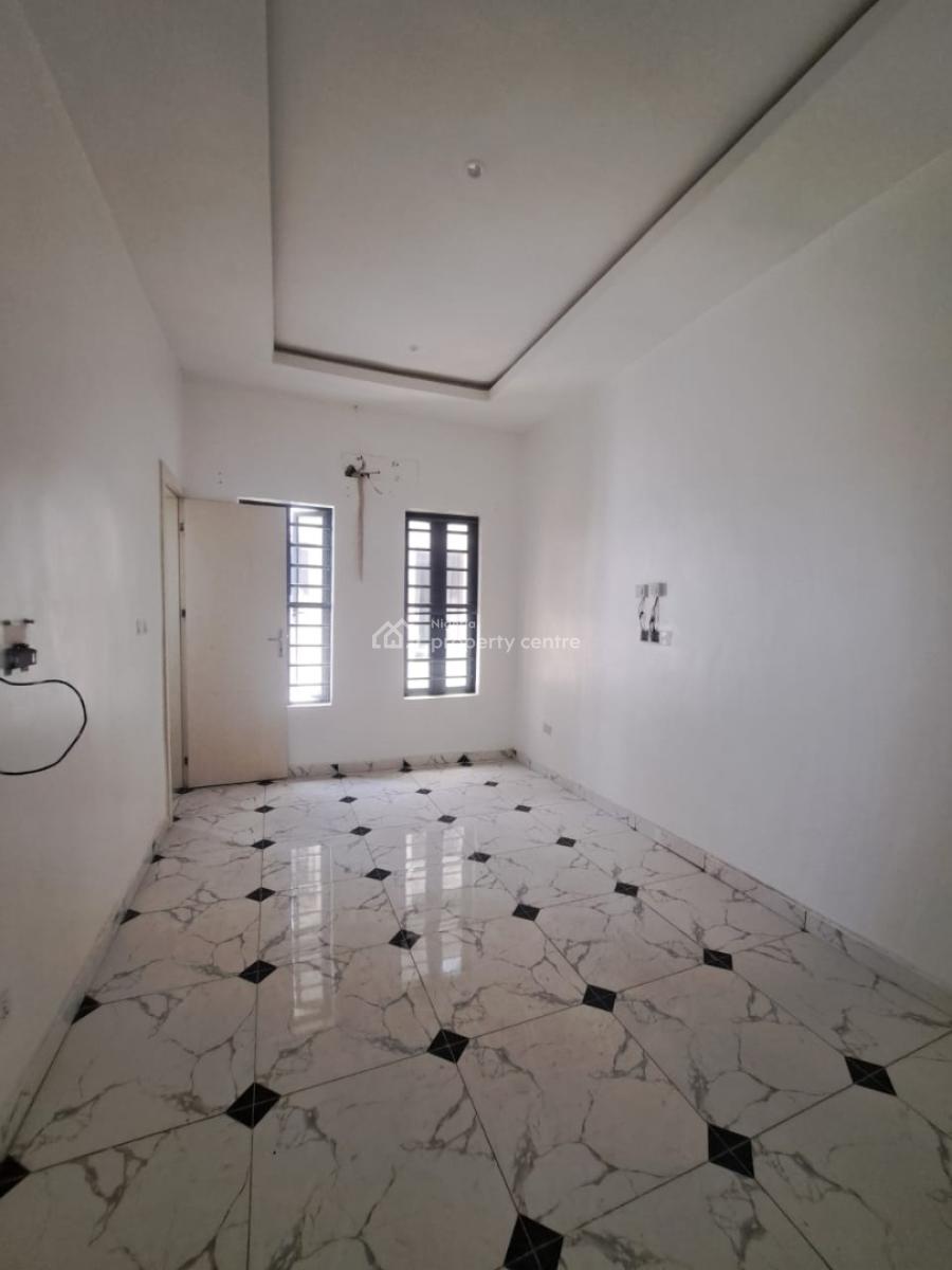 Distress Well Maintained 4 Bedroom Semi Detached House with Bq, Estate View Orchid Road By Chevron, Lekki, Lagos, Semi-detached Duplex for Sale