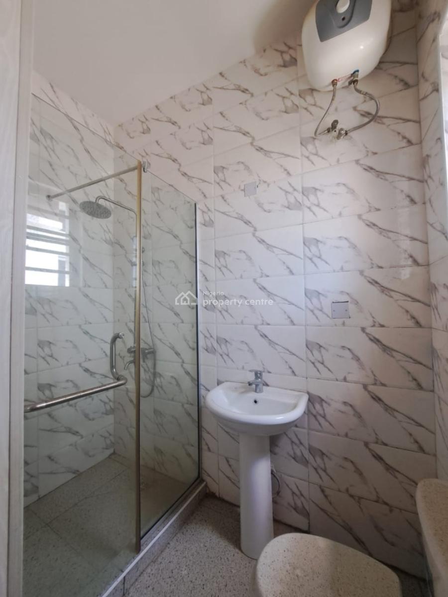 Distress Well Maintained 4 Bedroom Semi Detached House with Bq, Estate View Orchid Road By Chevron, Lekki, Lagos, Semi-detached Duplex for Sale