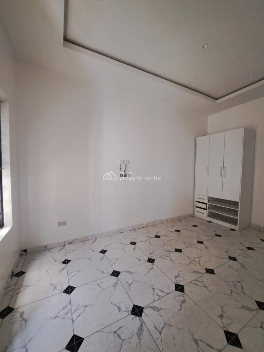Distress Well Maintained 4 Bedroom Semi Detached House with Bq, Estate View Orchid Road By Chevron, Lekki, Lagos, Semi-detached Duplex for Sale
