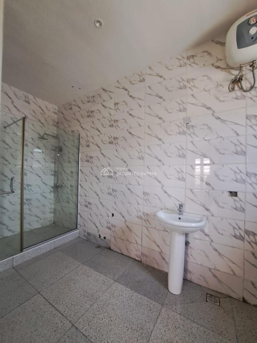 Distress Well Maintained 4 Bedroom Semi Detached House with Bq, Estate View Orchid Road By Chevron, Lekki, Lagos, Semi-detached Duplex for Sale