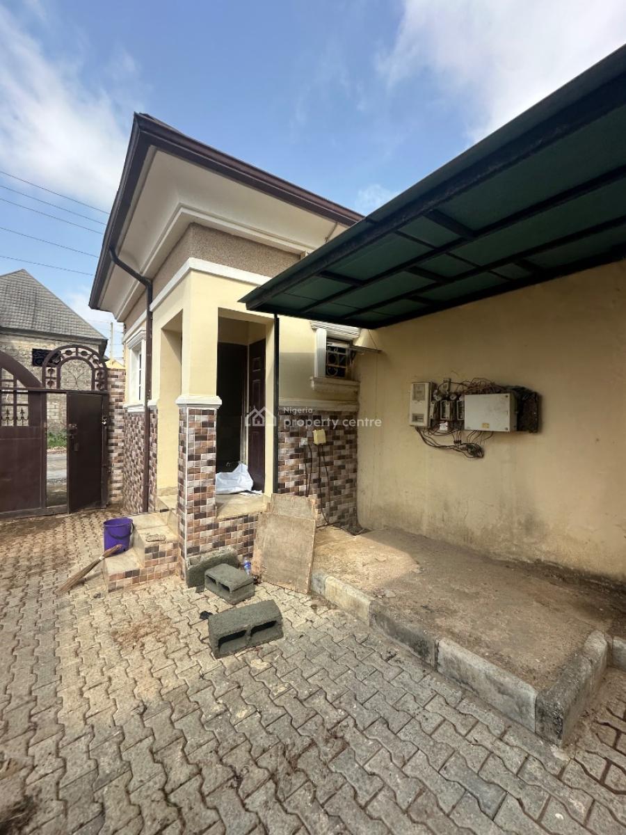 Beautiful Spacious 3 Bedroom Bungalow with Bq Standalone, Sungold, Galadimawa, Abuja, Detached Bungalow for Rent