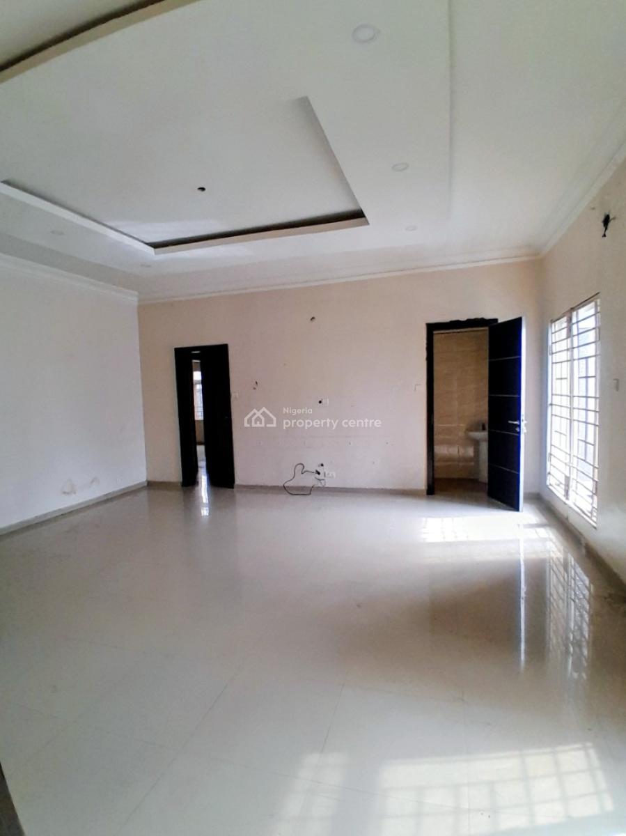 3 Bedrooms with a Room Bq, Off Pinnacle Lekki Right, Lekki, Lagos, Flat / Apartment for Rent
