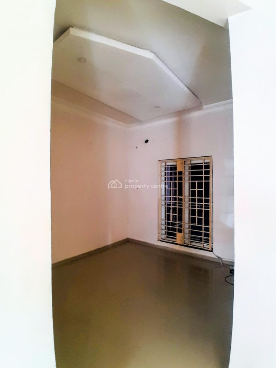 3 Bedrooms with a Room Bq, Off Pinnacle Lekki Right, Lekki, Lagos, Flat / Apartment for Rent