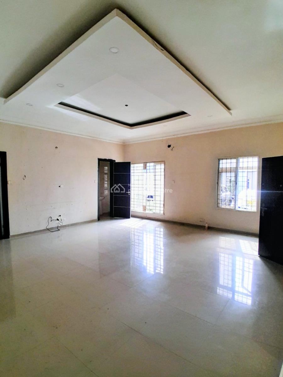 3 Bedrooms with a Room Bq, Off Pinnacle Lekki Right, Lekki, Lagos, Flat / Apartment for Rent