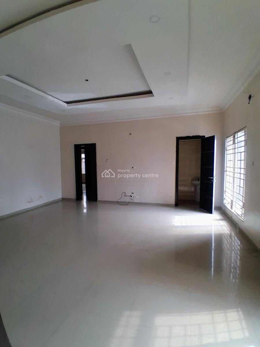 3 Bedrooms with a Room Bq, Off Pinnacle Lekki Right, Lekki, Lagos, Flat / Apartment for Rent