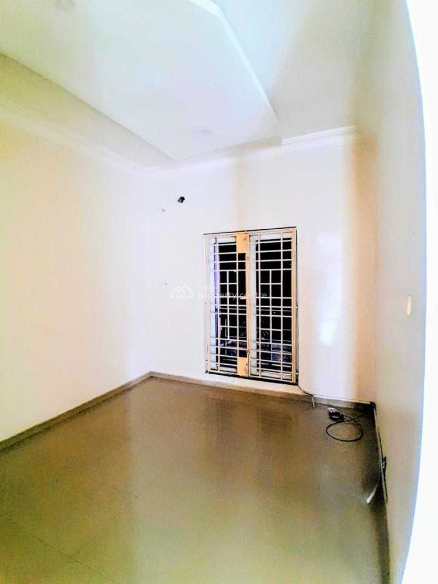 3 Bedrooms with a Room Bq, Off Pinnacle Lekki Right, Lekki, Lagos, Flat / Apartment for Rent