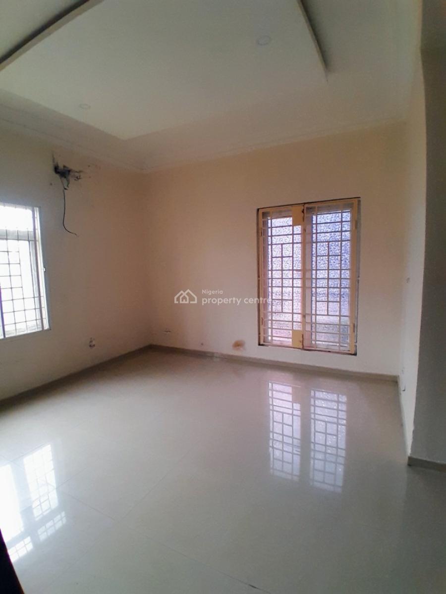 3 Bedrooms with a Room Bq, Off Pinnacle Lekki Right, Lekki, Lagos, Flat / Apartment for Rent