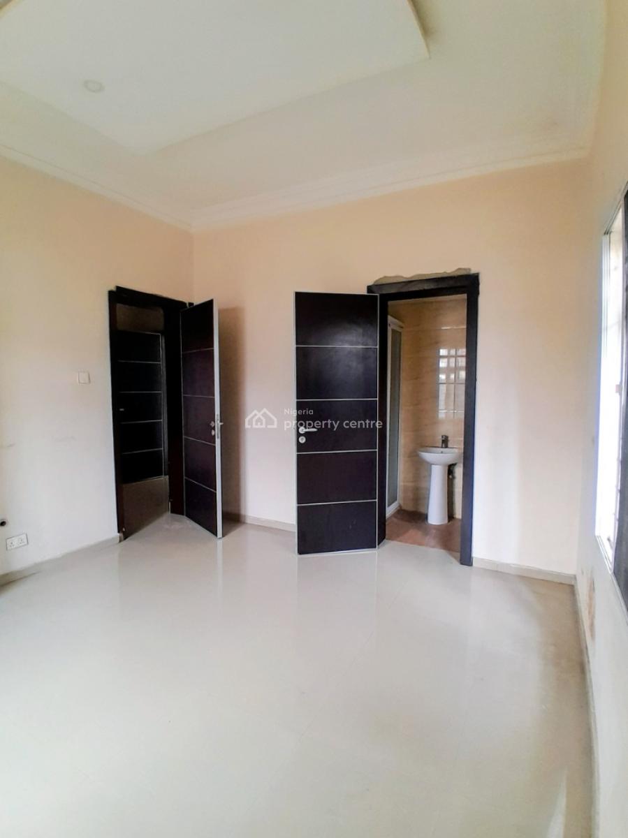 3 Bedrooms with a Room Bq, Off Pinnacle Lekki Right, Lekki, Lagos, Flat / Apartment for Rent
