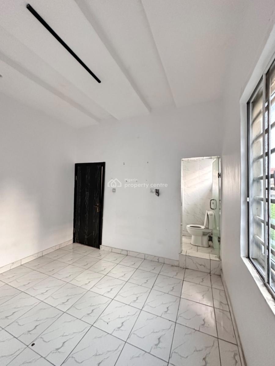 Spacious 2bedroom Flat Upstairs, Oral Estate By Chevron Toll Gate, Lekki, Lagos, Terraced Bungalow for Rent