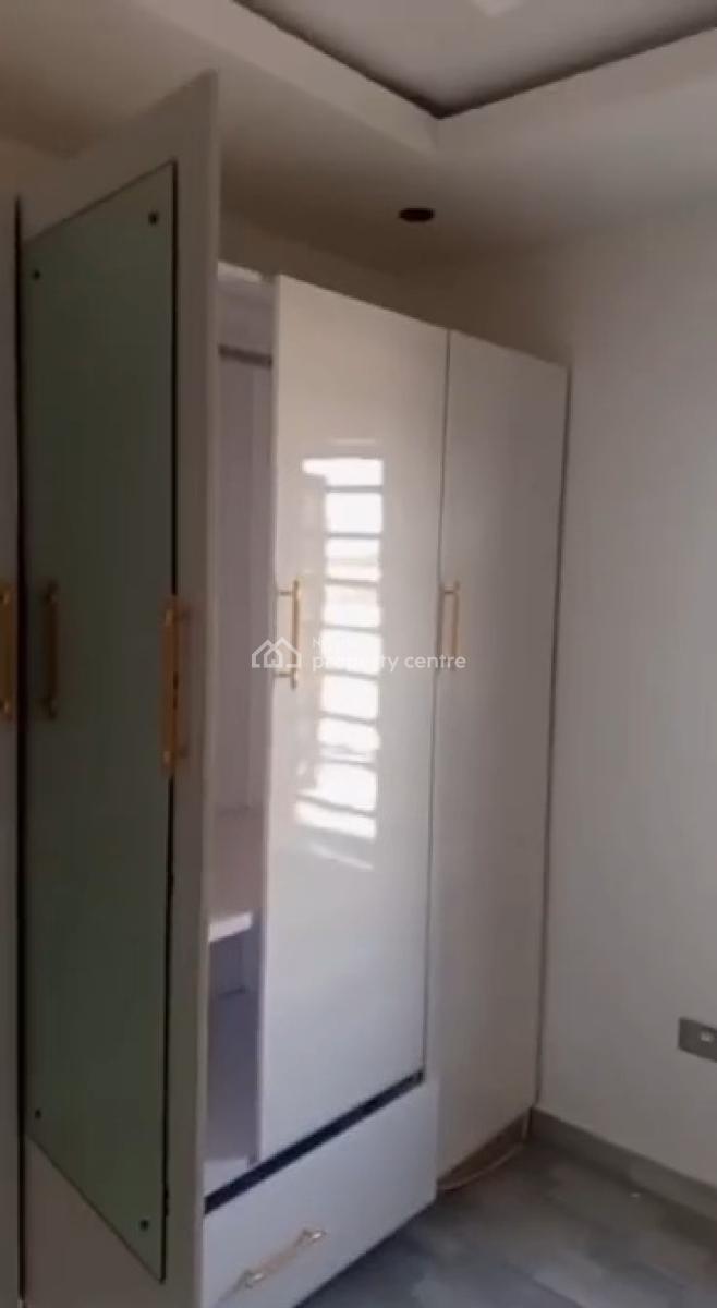 a Semi Furnished 3 Bedroom Apartment, Anthony, Maryland, Lagos, House for Rent