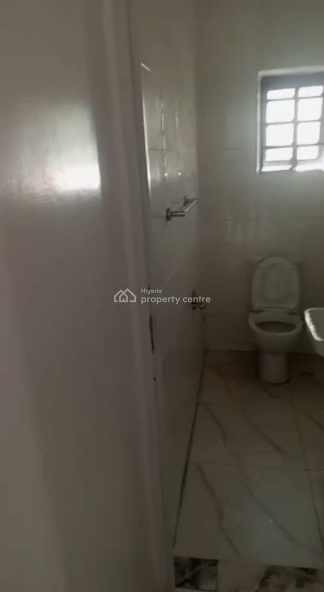 a Semi Furnished 3 Bedroom Apartment, Anthony, Maryland, Lagos, House for Rent