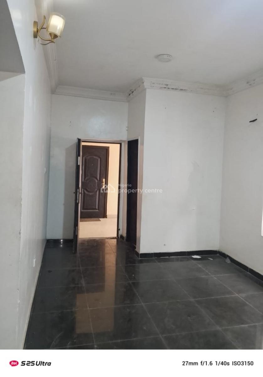 2 Bedroom Flat, Off Mobil Road, Ilaje, Ajah, Lagos, Flat / Apartment for Rent