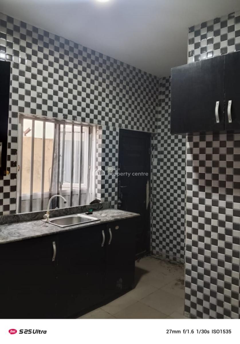 2 Bedroom Flat, Off Mobil Road, Ilaje, Ajah, Lagos, Flat / Apartment for Rent