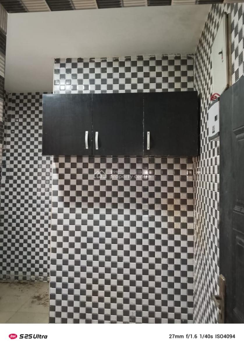 2 Bedroom Flat, Off Mobil Road, Ilaje, Ajah, Lagos, Flat / Apartment for Rent